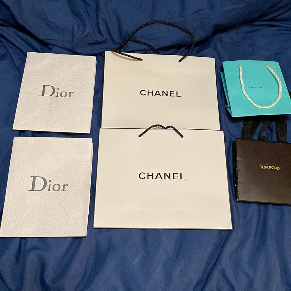 Shopping bags empty 🛍️